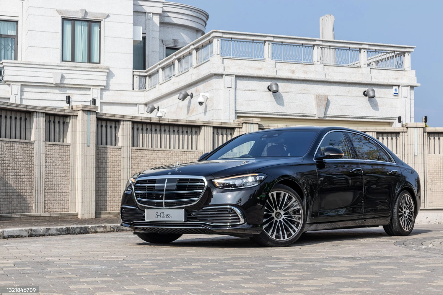 luxury black car service